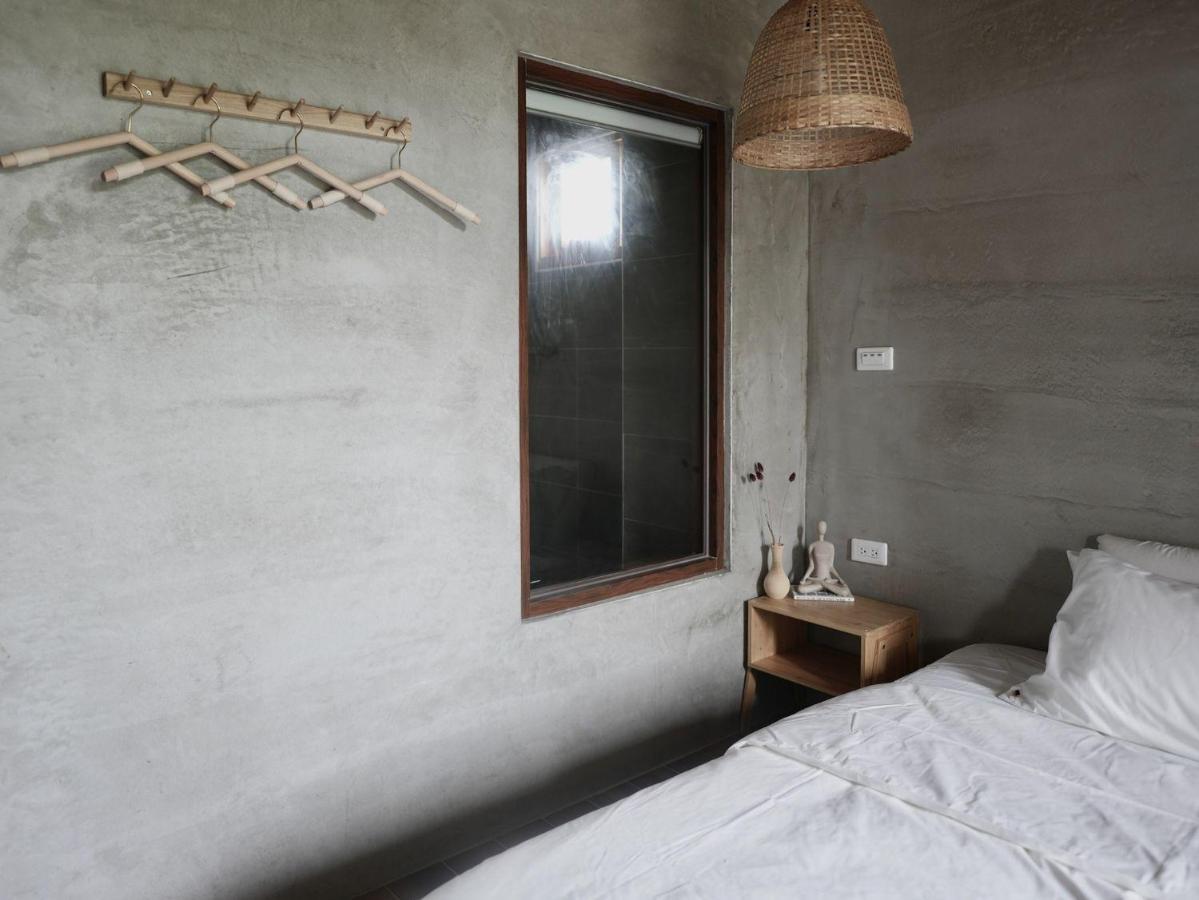 Seaside Snooze Bed & Breakfast Xiaoliuqiu Exterior photo